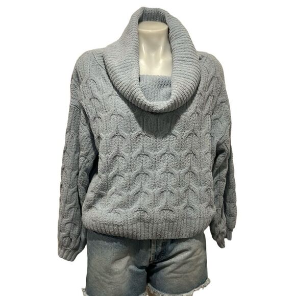 Moon & Madison blue cowl neck super soft sweater size Medium NWT - Picture 1 of 8